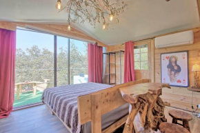 incroyable cabane perchée avec spa et vue panoramique au calme Le Mas des faraches